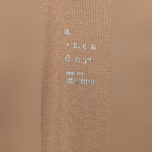 Women's Medium 'A New Day' BNWOT Scoop Neck Nude Colored Tank Top. - Picture 7 of 10